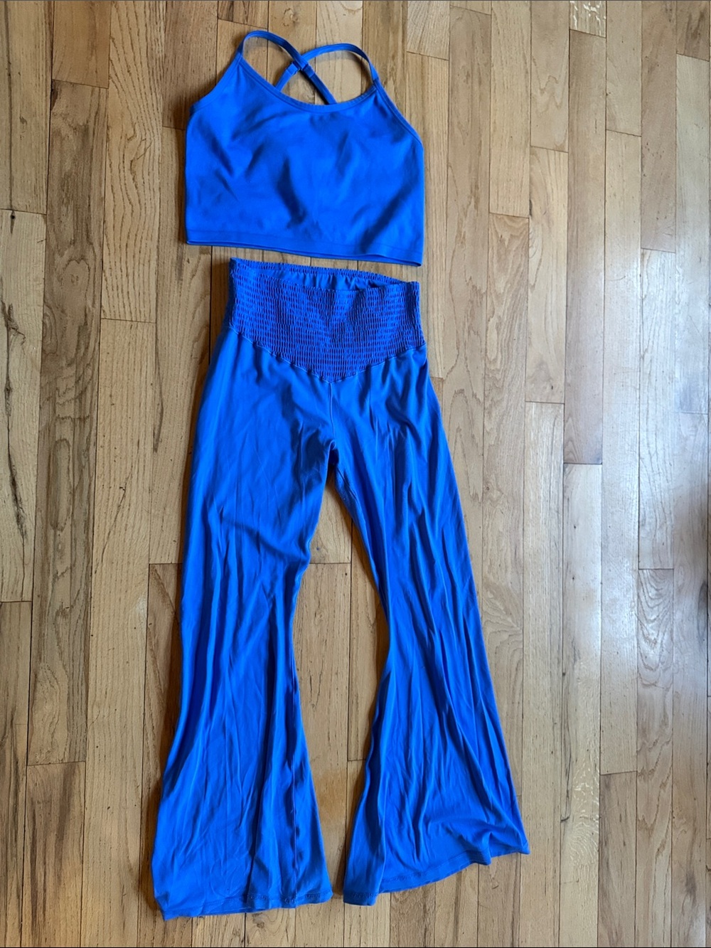 aerie Royal Blue Ribbed Active Tank and bell bottom yoga pants